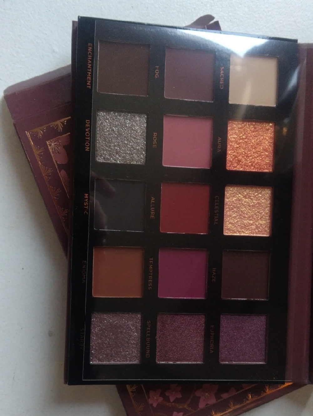 Ace Beaute Eyeshadow Palette - Multi-Plum Shades
